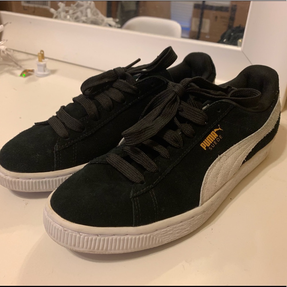 Puma Sneakers (Women’s US 7.5)